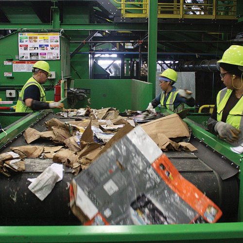 news_yata_CovidTakeout_WasteManagement_sortLine_web